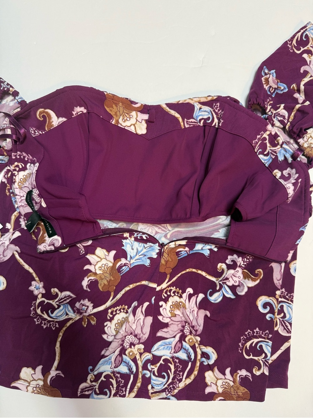 White House Black Market Plum Off-Shoulder Floral Blouse size 2 - Picture 6 of 13
